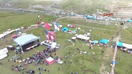 Rize Türk Bayrakları ile Renklenen Ovit'te Konuşan Şehit Annesi: Oğlumla Gurur Duyuyorum