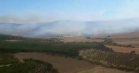 Gelibolu' da Korkutan Yangın Söndürülmeye Çalışılıyor