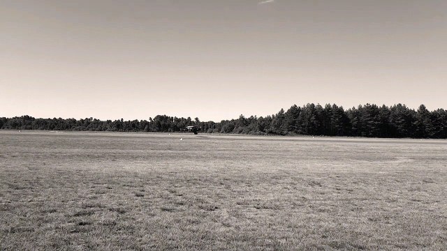 Vol d'un Piper J3 au meeting de Belvès
