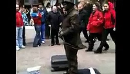 Most amazing human statue ever!