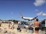 Amazing Plane landing and take-off footage at Maho Beach St Maarten