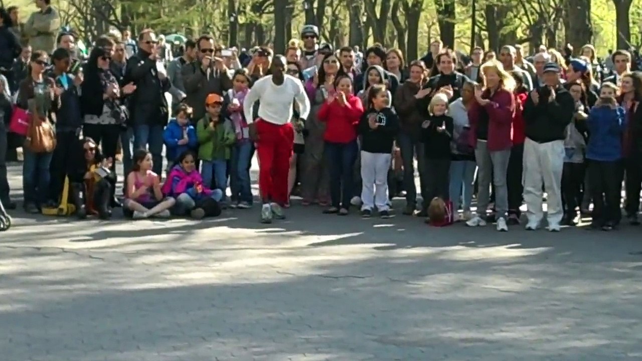 New York City-Amazing Street Performers in Central Park-Real Crowd Pleasers!