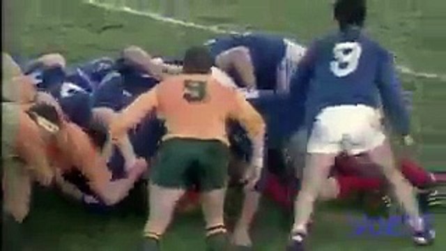 Serge Blanco marque un essai sur un sprint de 100 mètres contre l'Australie