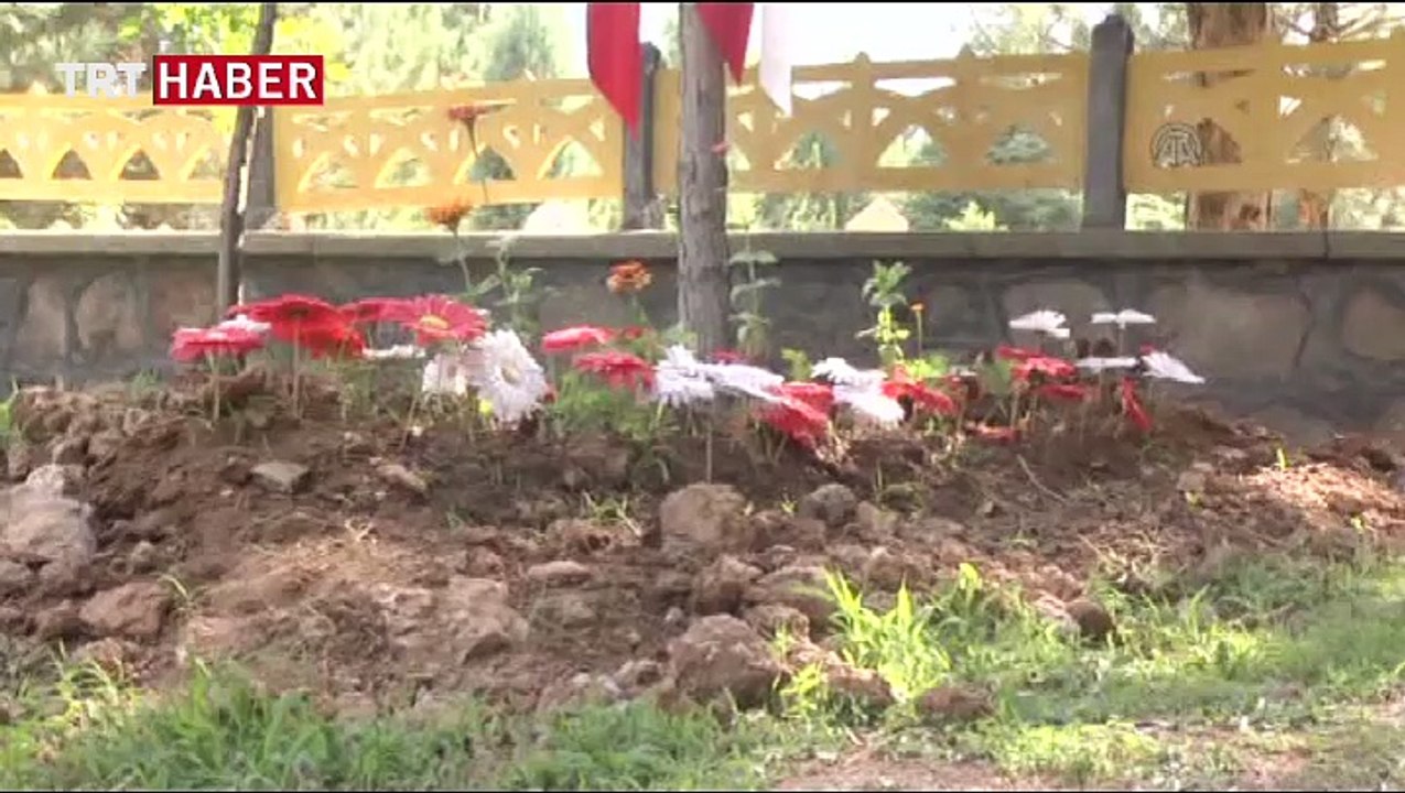 Şehidin eşi ağlattı...