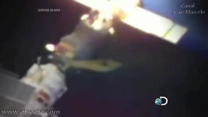 OVNI Acoplado A Estação Espacial Internacional