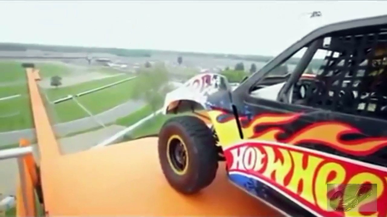 Récord Guinnes más increíble, salto de longitud (Hot Wheels)