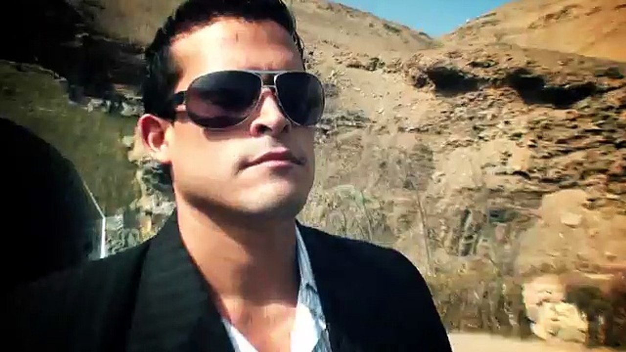 HNOS. YAIPÉN - AQUÍ SIN TU AMOR (Video Promocional)