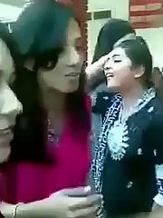 Pakistani College Girls Fight