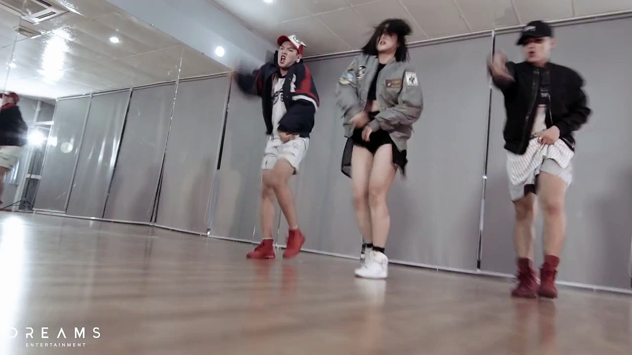 'Hello Bitches!' - CL (dance cover by SUNI)