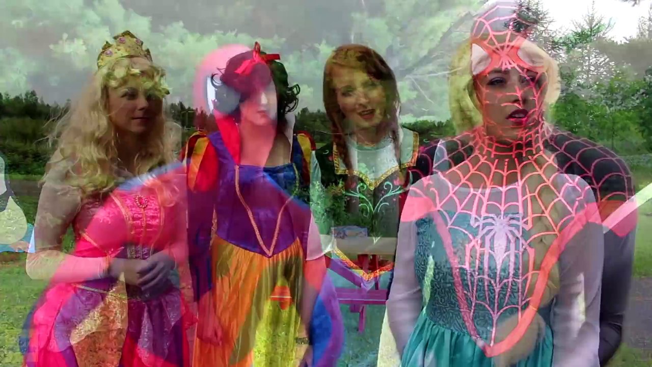 Spiderman vs Frozen Elsa! w_ Pink Spidergirl, Anna, Joker, Malefient, Disney Princess & Giant Candy