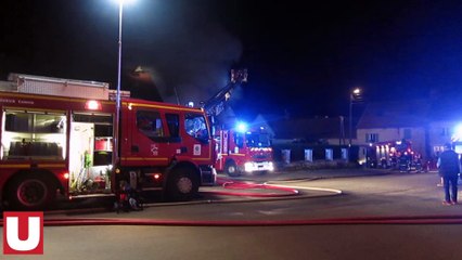 Une maison ravagée par les flammes à Courville
