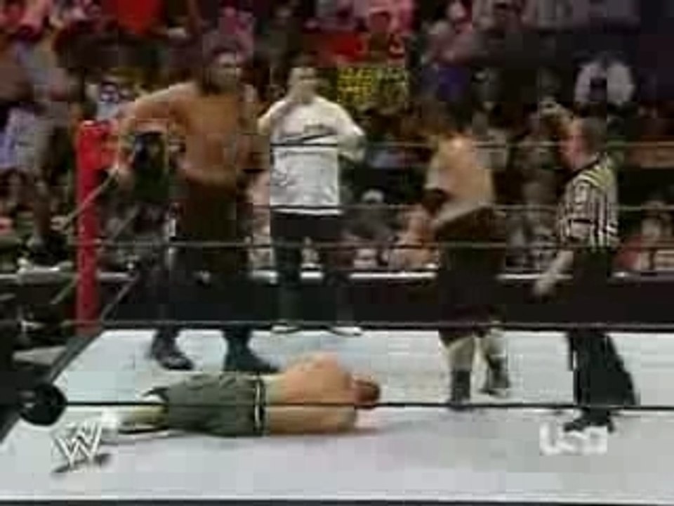 WWE - Shane , Umaga & Khali vs John Cena & Bobby Lashley