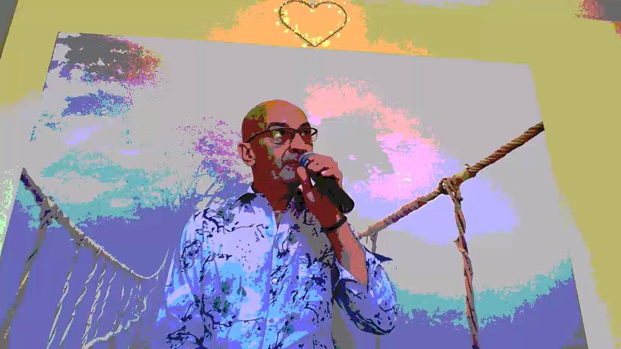 Le Daron chante KNOCKING ON HEAVEN'S DOOR. Eric CLAPTON