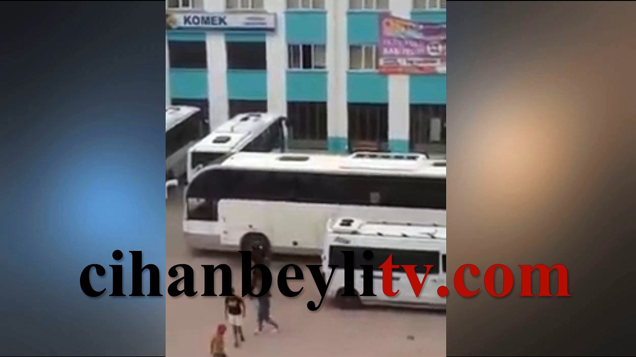 Cihanbeyli’deki Kavgada Otobüsün Taşlanması Anı Görüntülendi
