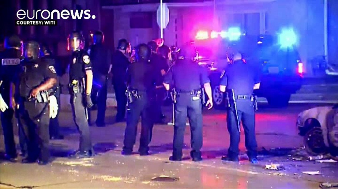 Nach tödlichen Schüssen auf Schwarzen: US-Behörden verteidigen Polizisten