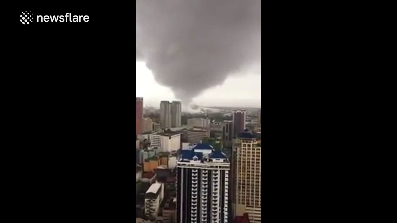 Powerful twister hits Manila, Philippines