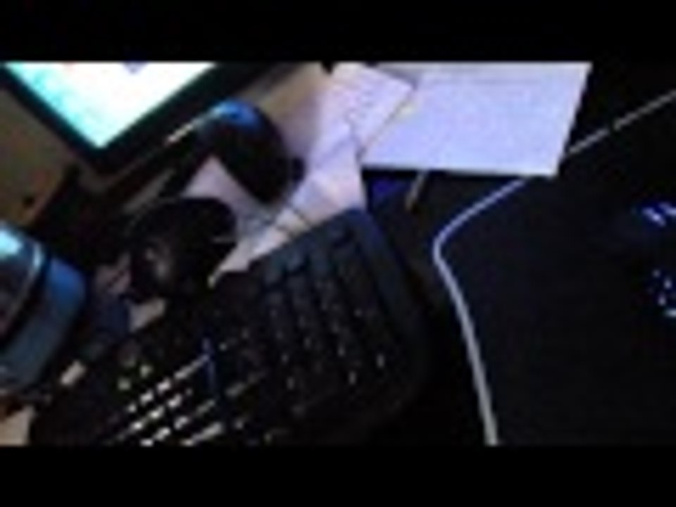 Blizzard Authenticator Unboxing kinda fast