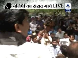 Anti-rape protesters try to storm towards Parliament