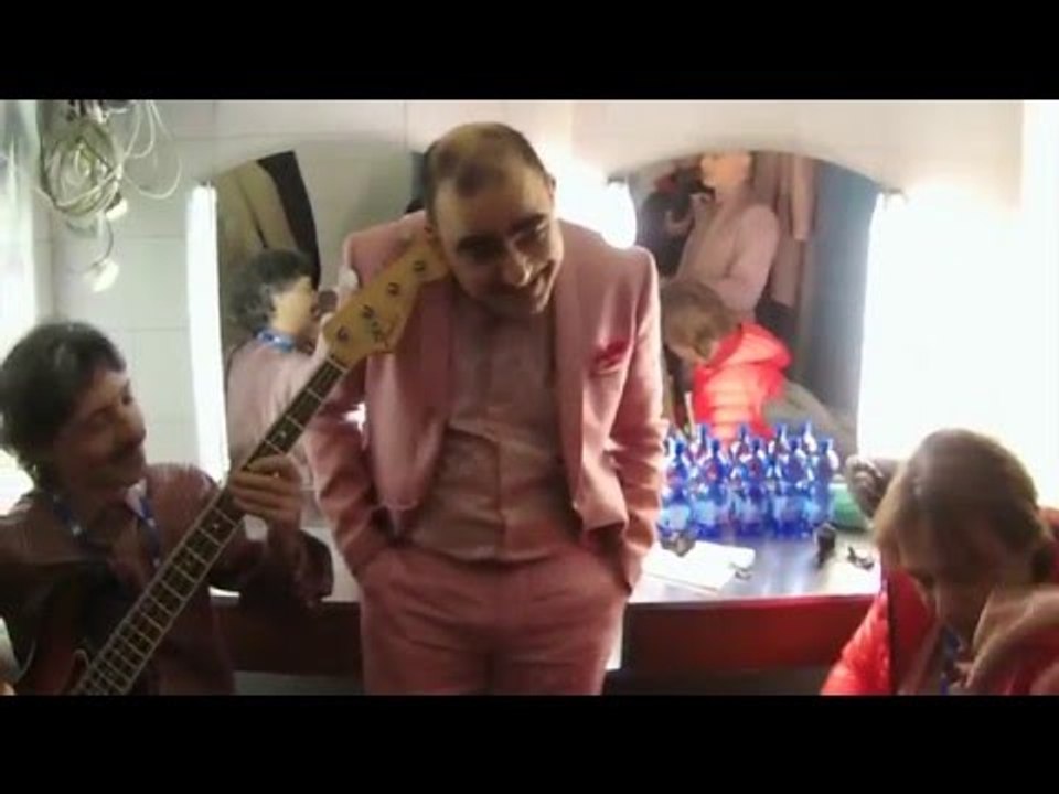 Elio e le Storie Tese - Sanremo 2016: Vincere l'odio, le prove in camerino