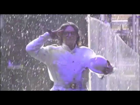 Renato Zero - Buon Natale - Zeronove tour 2009 (Live - Video ufficiale)