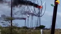 Espirales de turbinas eólicas en el fuego - Tierra , Viento y Fuego