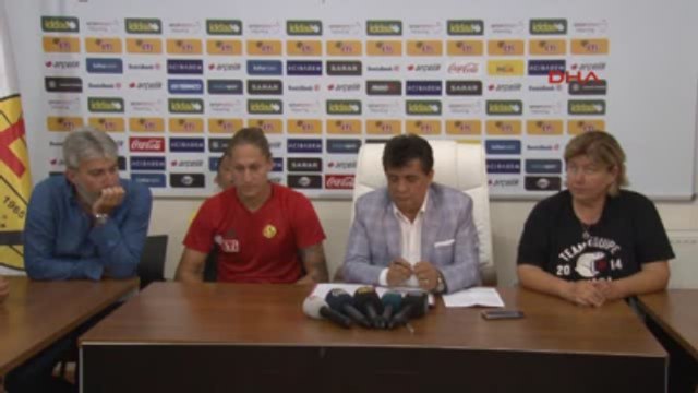 Eskişehirspor, Felix Michel ile 3 Yıllık Sözleşme İmzaladı