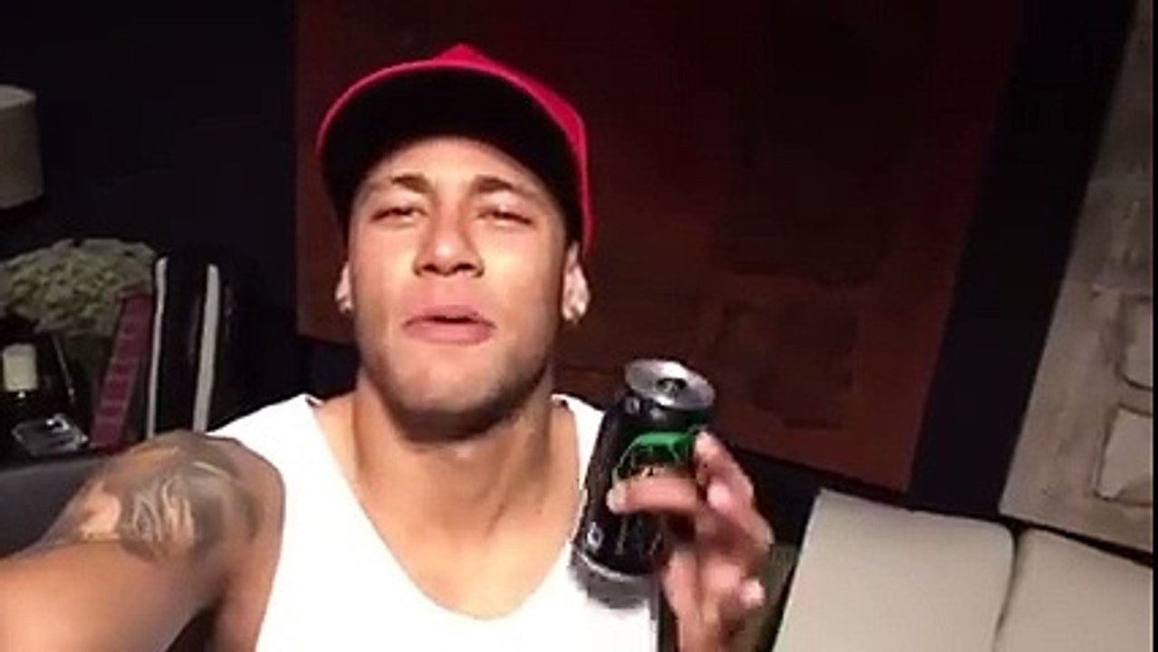 Neymar Jr. Se Joga no Escuro