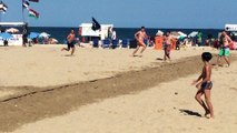 Jo Rio: Les jeunes s'amusent sur la plage 3/6