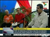 Venezuela: Maduro entrega tarjetas de misiones socialistas