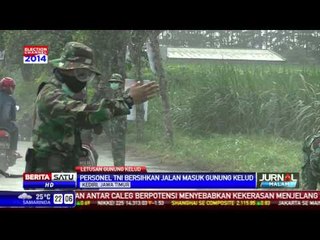 TNI Bersihkan Jalur Evakuasi Gunung Kelud