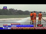 Petugas Bersihkan Abu Vulkanik di Bandara Adisucipto