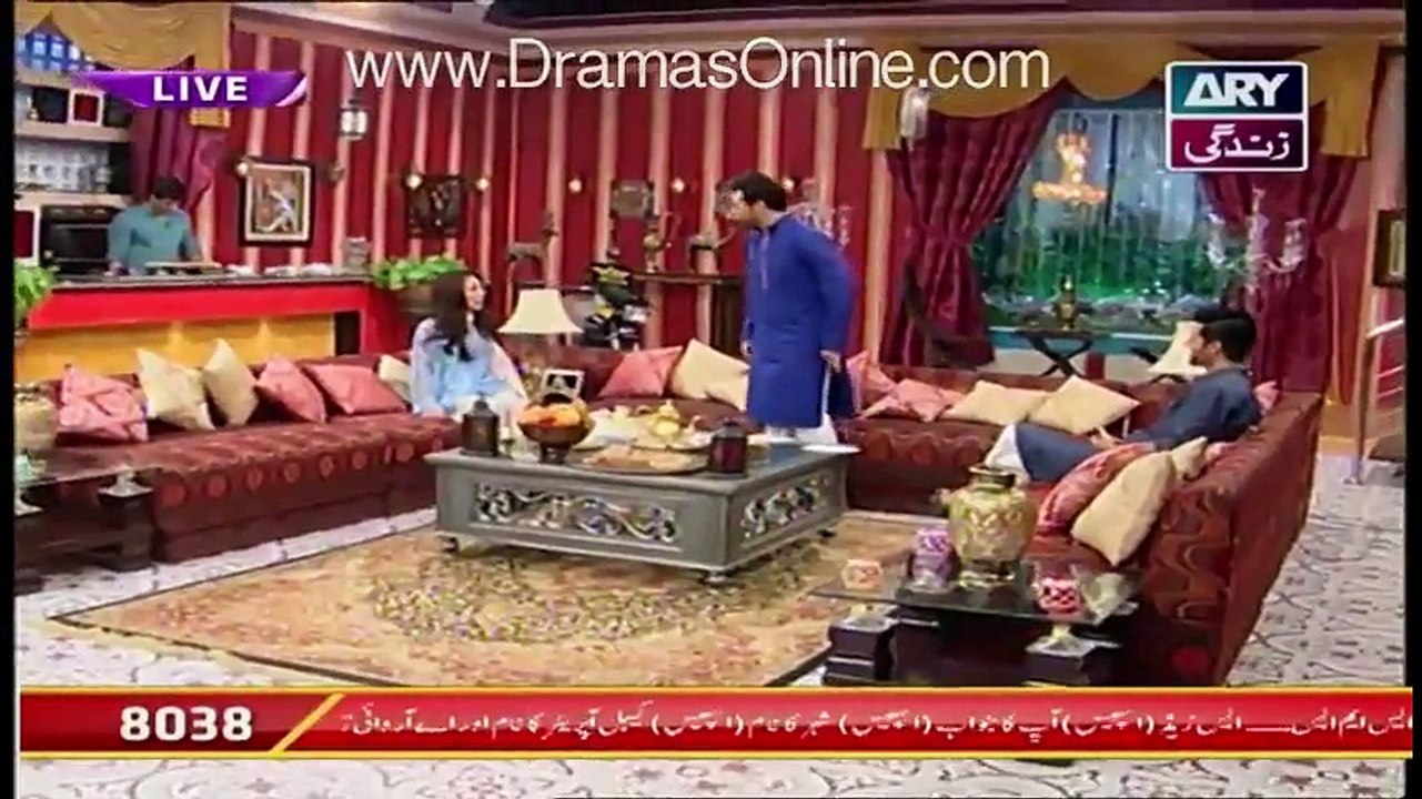 Ushna Shah Getting Criticism on Social Media for this Act in a Live Show