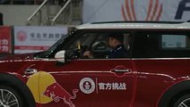 Tightest Parallel Park Record Broken by Chinaas Han Yue