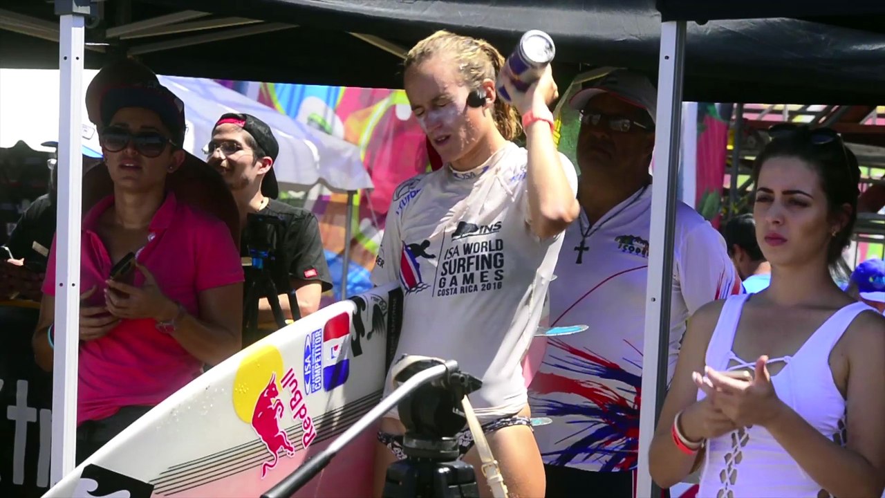 Adrénaline - Surf : Le bronze pour Pauline Ado, la France au pied du podium
