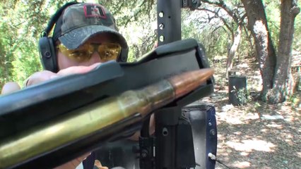 Détruire un cadena de 900$ avec des armes à feu