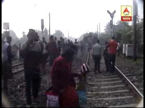 Train service disrupted in Sealdaha south section as passengers agitate at Mallickpur station