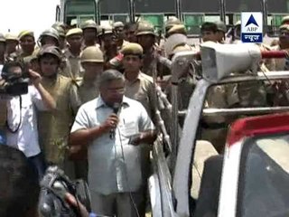 Tension continues in Rohtak, DC orders to vacate Satlok Ashram