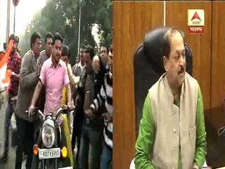 Subrata Mukherjee ridiculed Dipa Dasmunshi over her bike ride during congress's writers rally