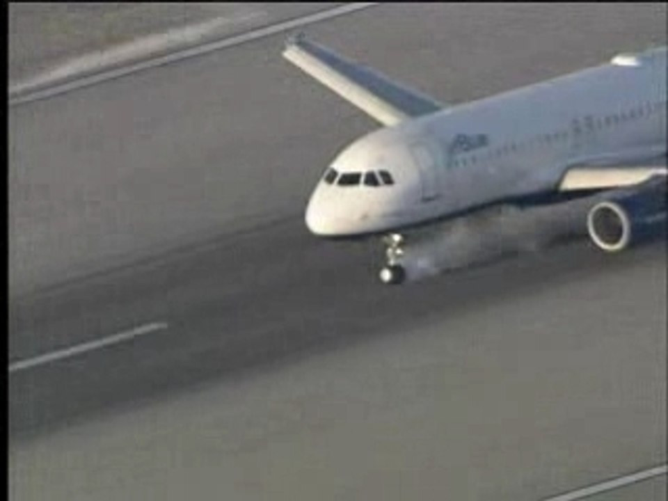 Train d'atterrissage bloqué (avion - jetblue)