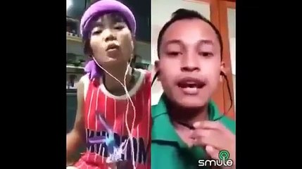 Video Smule Lucu Nyanyi Sambil Berantem
