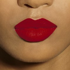 How to convert any lipstick matte and long lasting with natural ingredients