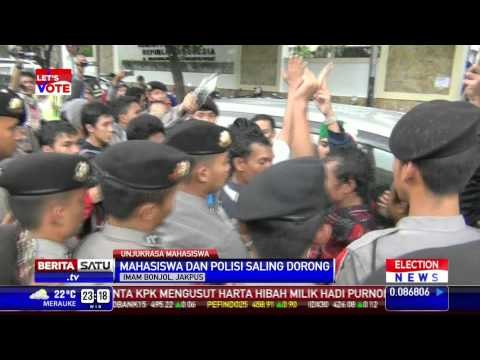 Demo KPU, Massa Mahasiswa dan Polisi Saling Dorong