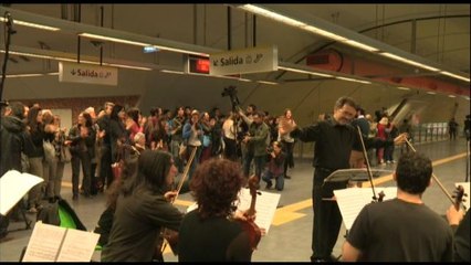 El "Subte" de Buenos Aires suena a ópera barroca