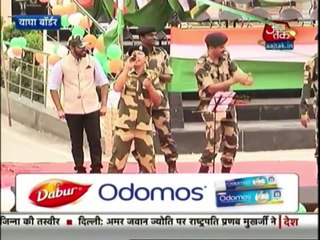 Indian Soldier Dances With Indian Actress On Independence Day