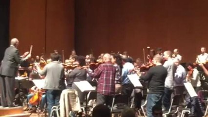 El presidente del Perú dirigió a la Orquesta Filarmónica de Israel-.