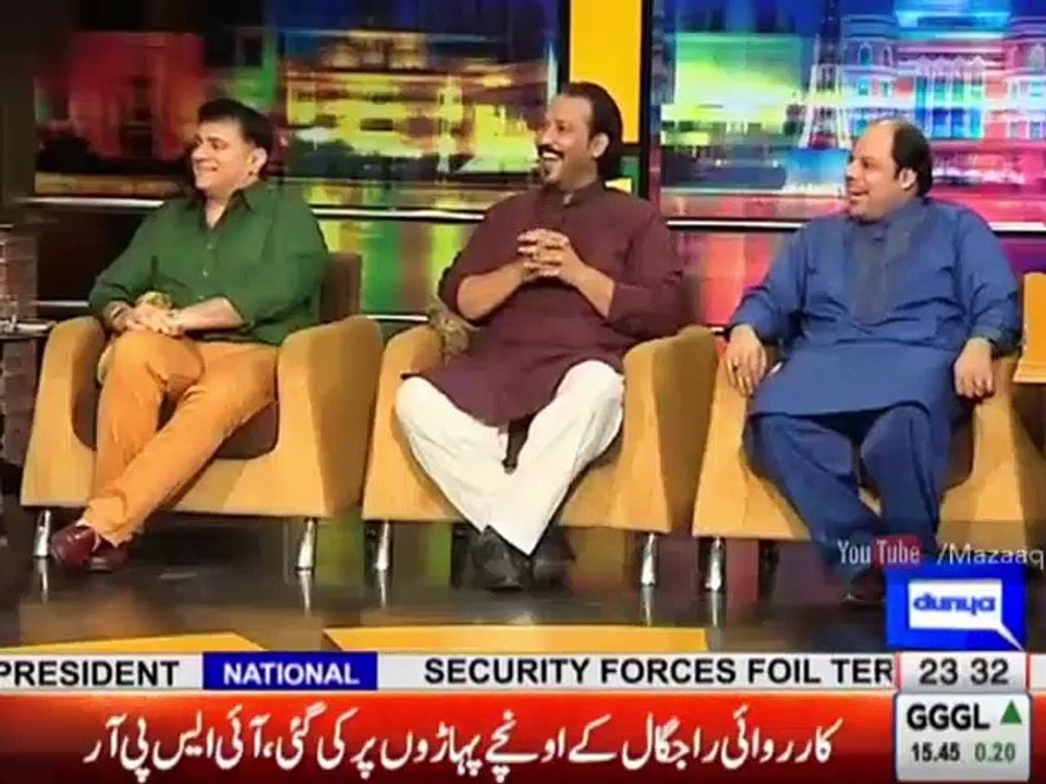 Mian Afzal Narogi Character of Policeman, Mazaaq Raat 16 August 2016 Nusrat Fateh Ali Khan Special - مذاق رات - Dunya News