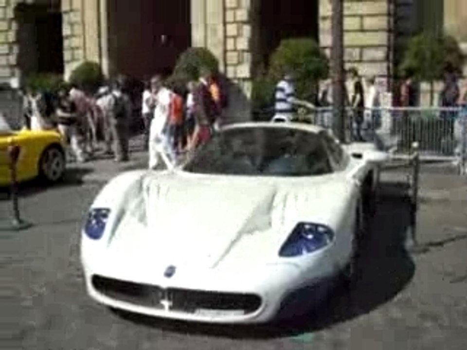 MC12 et Carrera GT au Crillon