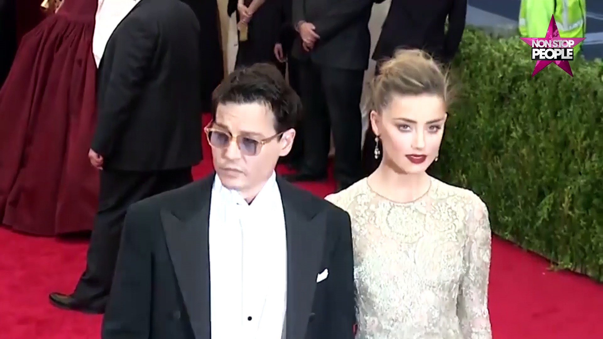 ⁣Johnny Depp et Amber Heard sont officiellement divorcés ! (vidéo)