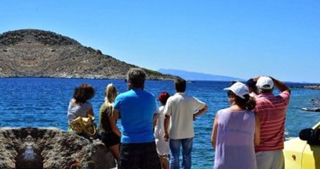 Ege'de Sürat Teknesi Tur Teknesine Çarptı: 4 Ölü, 15 Yaralı
