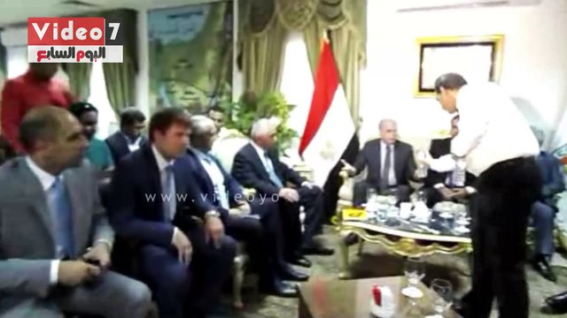 الوفد الروسى يبدأ جولته بشرم الشيخ بلقاء المحافظ وتفقد الحالة الأمنية بالمطار